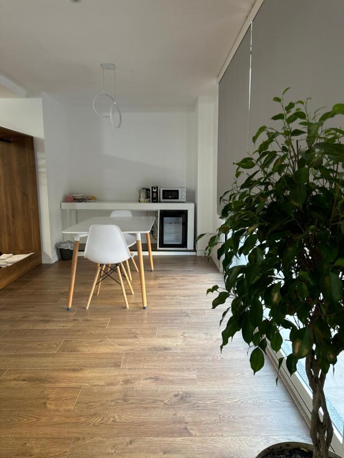 Scandinavian Apartments Al Tirana Esterno foto